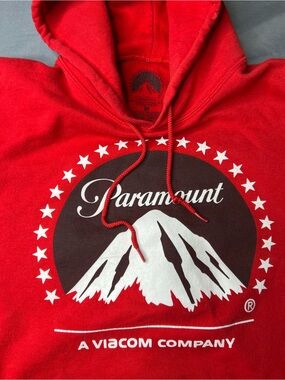 Paramount Pictures Hoodie Sweatshirt Size Medium | Movie Studio Logo Pullover